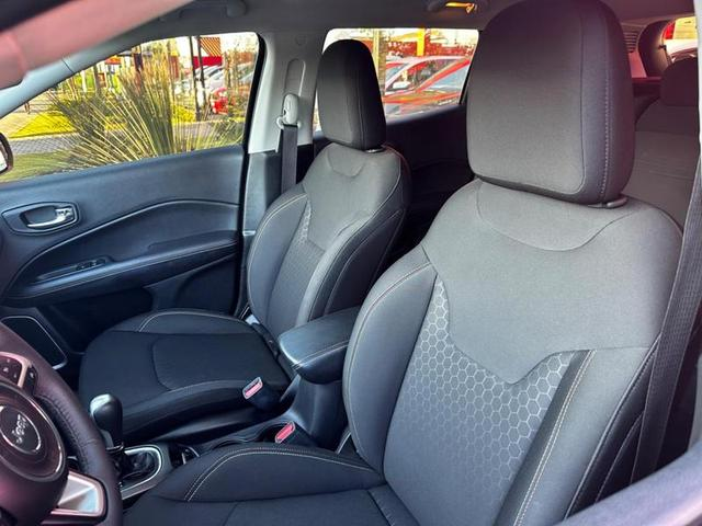 Foto do veículo JEEP COMPASS  SPORT F 2018 43.767 KM 94.900,00