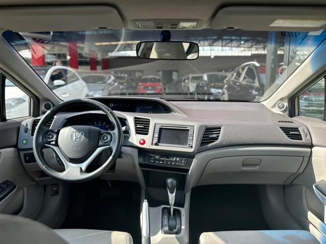 Foto do veículo HONDA CIVIC  EXR 2014 128.193 KM 73.900,00