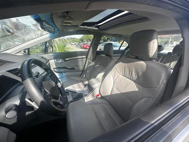 Foto do veículo HONDA CIVIC  EXR 2014 128.193 KM 73.900,00