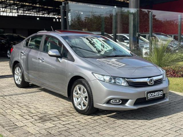 Foto do veículo HONDA CIVIC  EXR 2014 128.193 KM 73.900,00