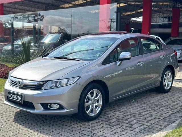 Foto do veículo HONDA CIVIC  EXR 2014 128.193 KM 73.900,00