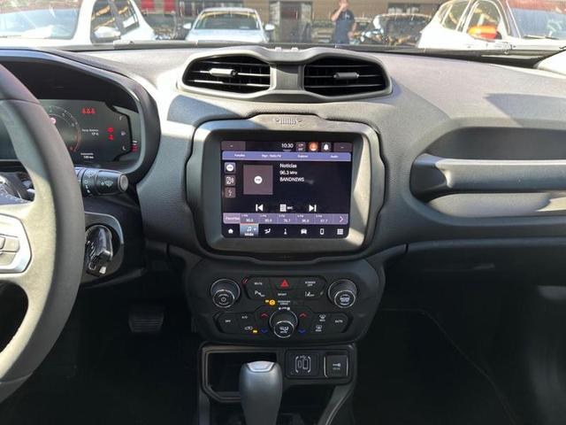 Foto do veículo JEEP RENEGADE  LONGITUDE T270 1.3 TB 4X2 FLEX AUT 2023 21.190 KM 117.900,00