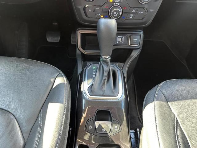 Foto do veículo JEEP RENEGADE  LONGITUDE T270 1.3 TB 4X2 FLEX AUT 2023 21.190 KM 117.900,00