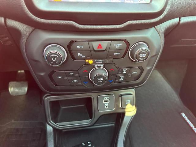 Foto do veículo JEEP RENEGADE  LIMITED AT 2021 50.964 KM 104.900,00