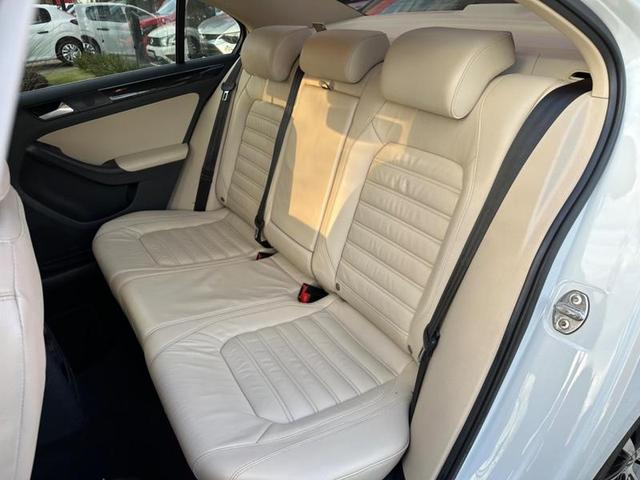 Foto do veículo VOLKSWAGEN JETTA  2.0 TSI HIGHLINE 211CV GASOLINA 4P TIPTRONIC 2017 94.570 KM 106.900,00