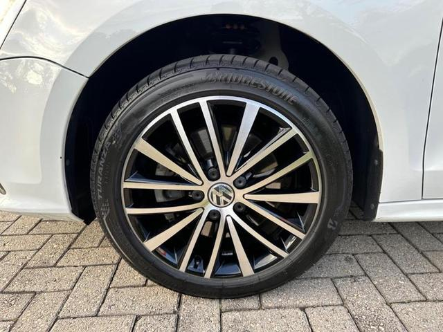 Foto do veículo VOLKSWAGEN JETTA  2.0 TSI HIGHLINE 211CV GASOLINA 4P TIPTRONIC 2017 94.570 KM 106.900,00