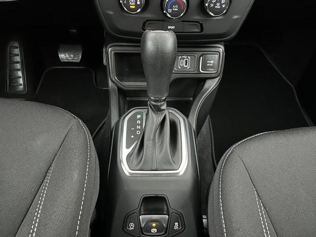 Foto do veículo JEEP RENEGADE  SPORT T270 FLEX 2024 60 KM 121.900,00
