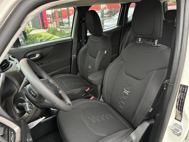 Foto do veículo JEEP RENEGADE  SPORT T270 FLEX 2024 60 KM 121.900,00