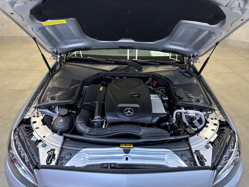 Foto do veículo MERCEDES-BENZ C 180  1.6 CGI AVANTGARDE 16V EXCLUSIVE 2017 55.000 KM 122.900,00