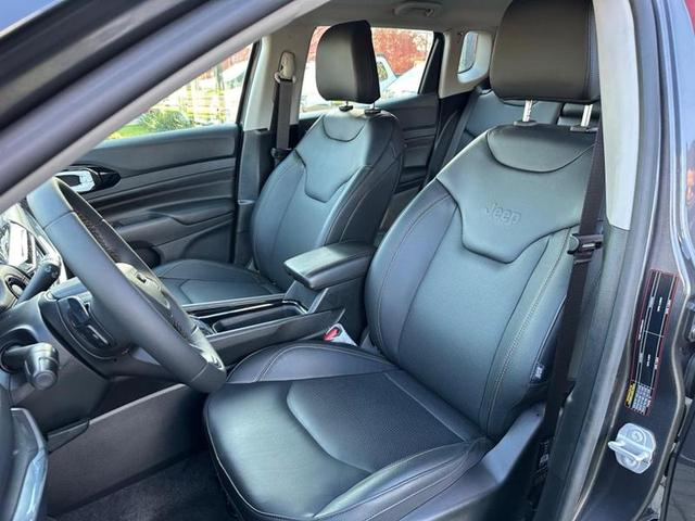 Foto do veículo JEEP COMPASS  LIMITED TD 2023 250 KM 192.900,00