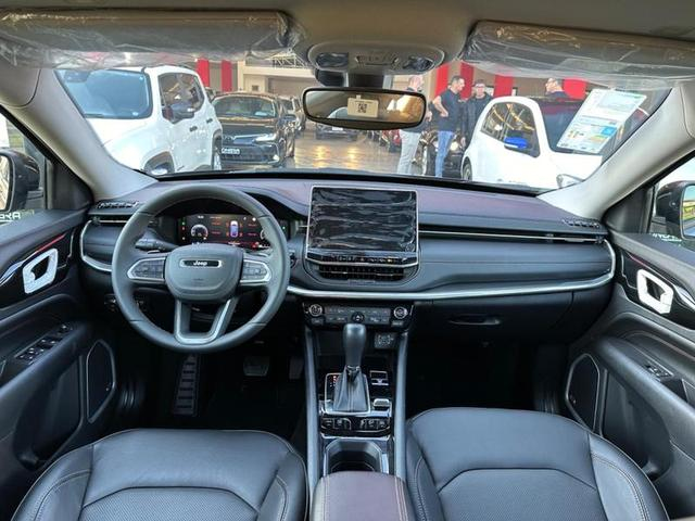 Foto do veículo JEEP COMPASS  LIMITED TD 2023 250 KM 192.900,00