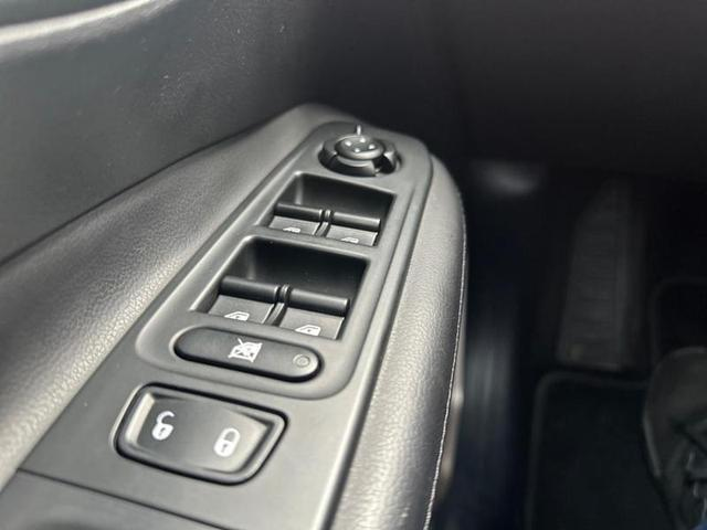 Foto do veículo JEEP RENEGADE  LONGITUDE 4X2 AUTOMATICO FLEX 2016 71.592 KM 71.900,00
