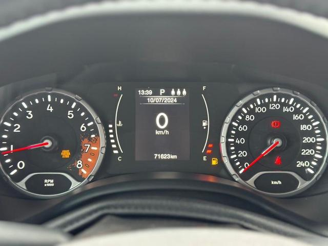 Foto do veículo JEEP RENEGADE  LONGITUDE 4X2 AUTOMATICO FLEX 2016 71.592 KM 71.900,00