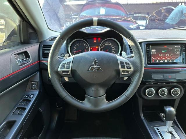 Foto do veículo MITSUBISHI LANCER  2.0 CVT 2019 76.421 KM 73.900,00