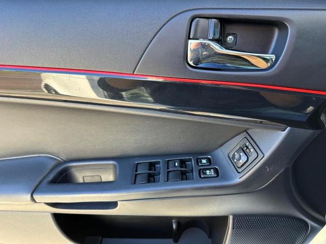 Foto do veículo MITSUBISHI LANCER  2.0 CVT 2019 76.421 KM 73.900,00