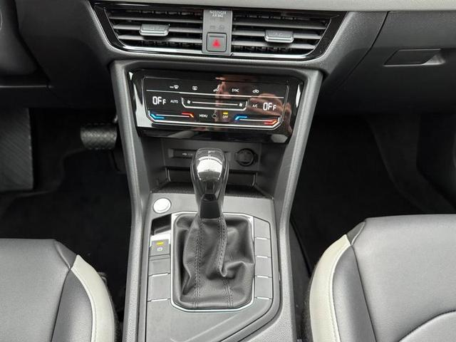 Foto do veículo VOLKSWAGEN TAOS  CL TSI AE 2023 9.121 KM 159.900,00