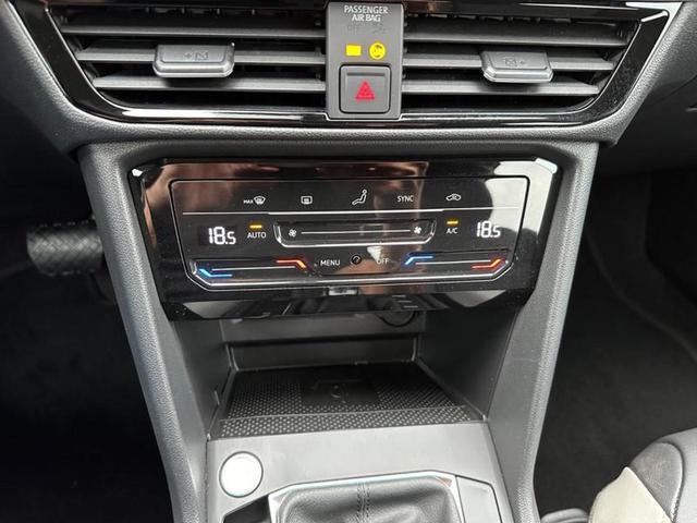 Foto do veículo VOLKSWAGEN TAOS  CL TSI AE 2023 9.121 KM 159.900,00