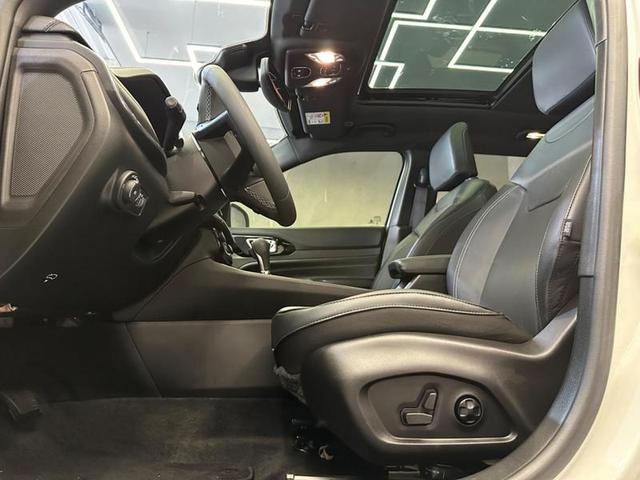 Foto do veículo JEEP COMPASS  SERIE S TF 2022 57.007 KM 159.900,00