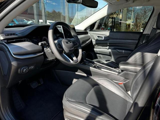 Foto do veículo JEEP COMPASS  LONG TF 2023 16.201 KM 149.900,00