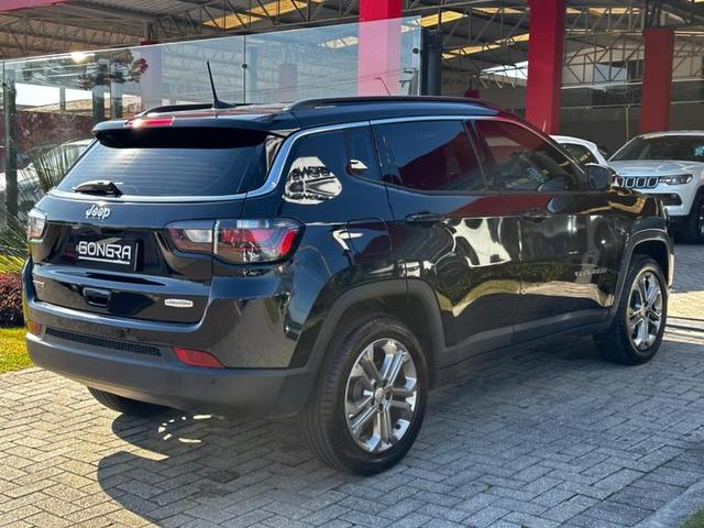 Foto do veículo JEEP COMPASS  LONG TF 2023 16.201 KM 149.900,00