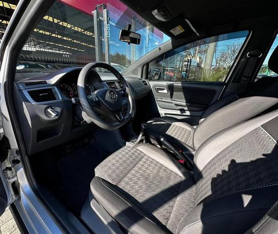 Foto do veículo VOLKSWAGEN FOX  TRACK MCV 2018 54.647 KM 59.900,00