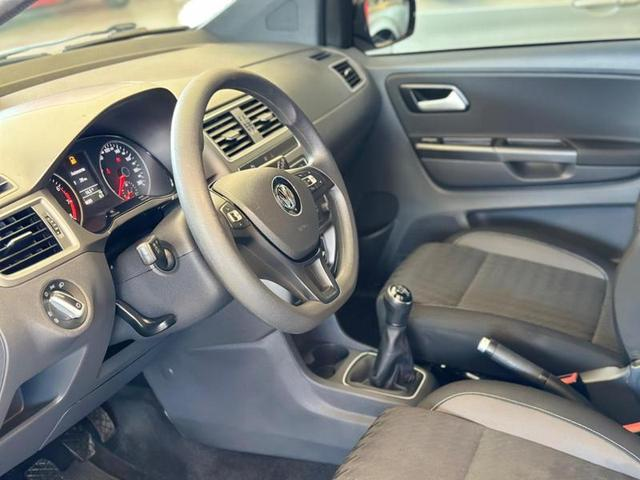 Foto do veículo VOLKSWAGEN FOX  TRACK MCV 2018 54.647 KM 59.900,00