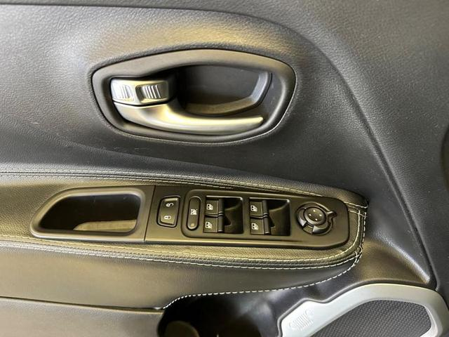 Foto do veículo JEEP RENEGADE  1.8 16V FLEX SPORT 4P AUTOMÁTICO 2020 60.310 KM 82.900,00