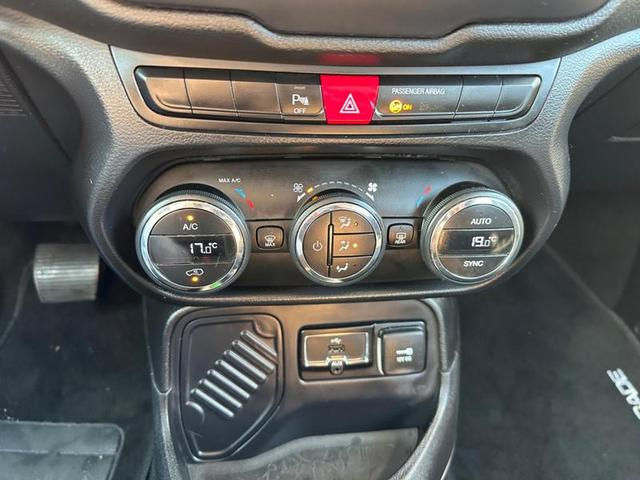 Foto do veículo JEEP RENEGADE  1.8 16V FLEX LONGITUDE 4P AUTOMATICO 2016 68.427 KM 71.900,00