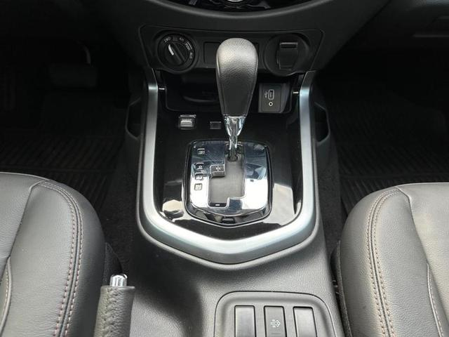 Foto do veículo NISSAN FRONTIER  PLATI. CD 2.3 BI-TB DIES.AUT. 2023 10.898 KM 229.900,00