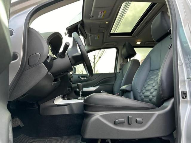 Foto do veículo NISSAN FRONTIER  PLATI. CD 2.3 BI-TB DIES.AUT. 2023 10.898 KM 229.900,00