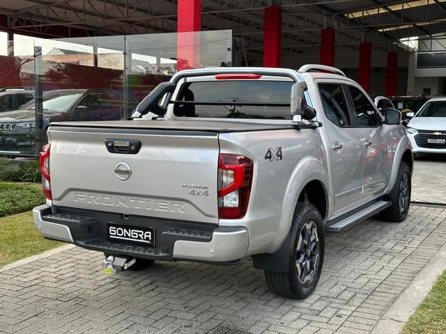 Foto do veículo NISSAN FRONTIER  PLATI. CD 2.3 BI-TB DIES.AUT. 2023 10.898 KM 229.900,00