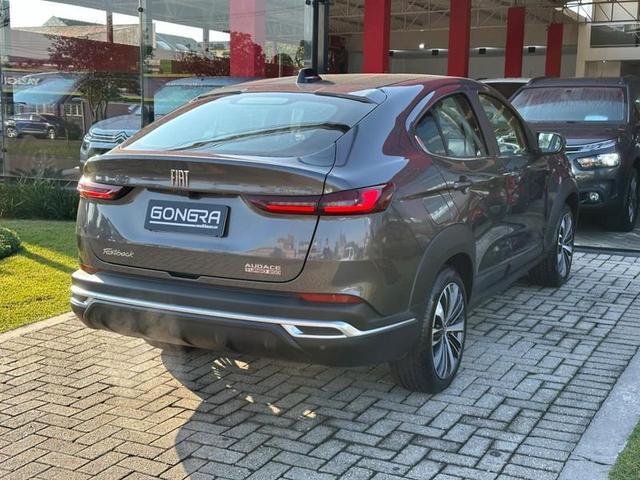 Foto do veículo FIAT FASTBACK  AUDACE TURBO 200 FLEX AT 4P 2023 5.198 KM 116.900,00