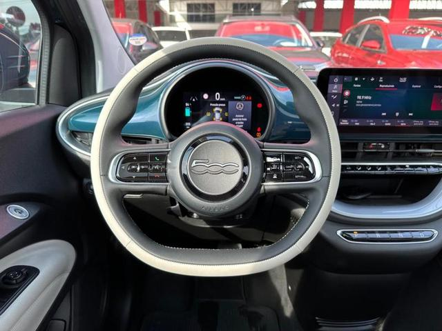 Foto do veículo FIAT 500 E ICON 2022 3.950 KM 129.900,00