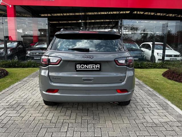Foto do veículo JEEP COMPASS  SERIE S TF 2023 5.734 KM 192.900,00
