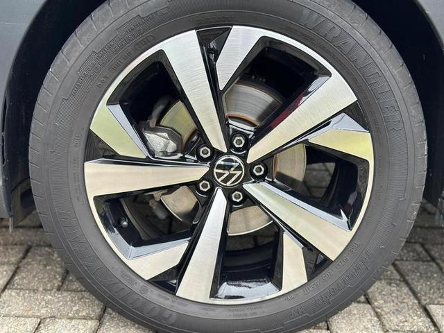 Foto do veículo VOLKSWAGEN NIVUS  1.0 200 TSI HIGHLINE 2023 28.531 KM 122.900,00