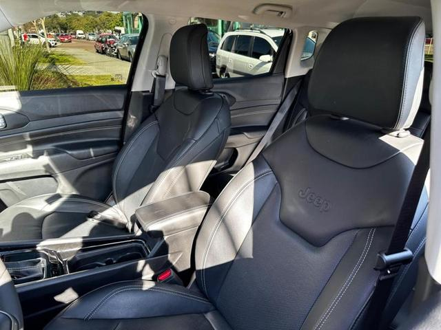 Foto do veículo JEEP COMPASS  LONG TF 2023 8.817 KM 151.900,00