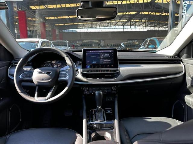 Foto do veículo JEEP COMPASS  LONG TF 2023 8.817 KM 151.900,00