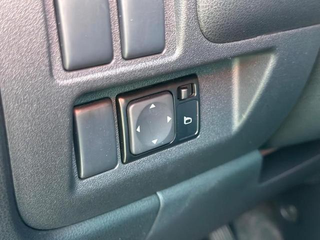 Foto do veículo NISSAN MARCH  1.0 SV 2017 81.000 KM 45.900,00