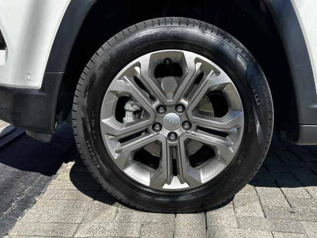 Foto do veículo JEEP COMPASS  LONG TF 2023 10.750 KM 150.900,00