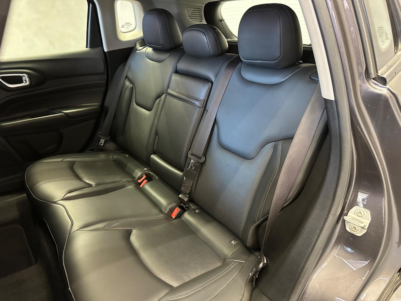 Foto do veículo JEEP COMPASS  LONG TF 2022 81.220 KM 119.900,00