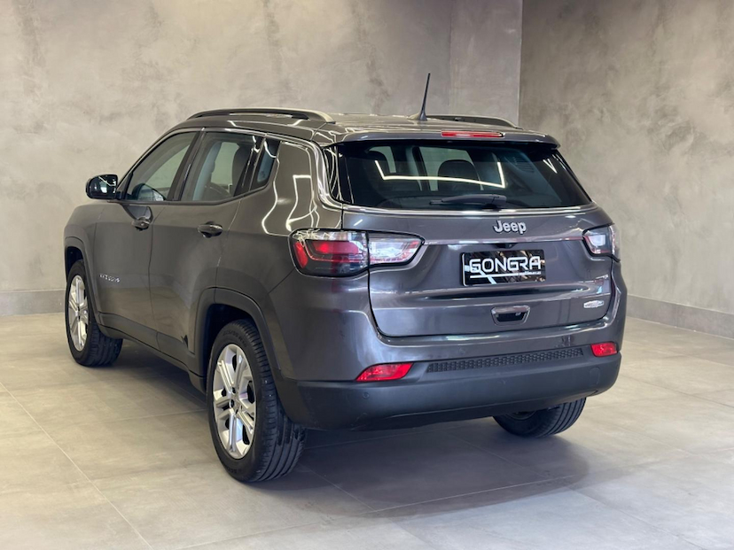 Foto do veículo JEEP COMPASS  LONG TF 2022 81.220 KM 119.900,00