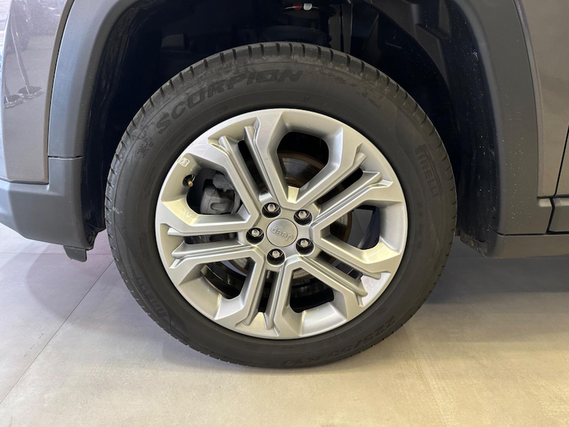 Foto do veículo JEEP COMPASS  LONG TF 2022 81.220 KM 119.900,00