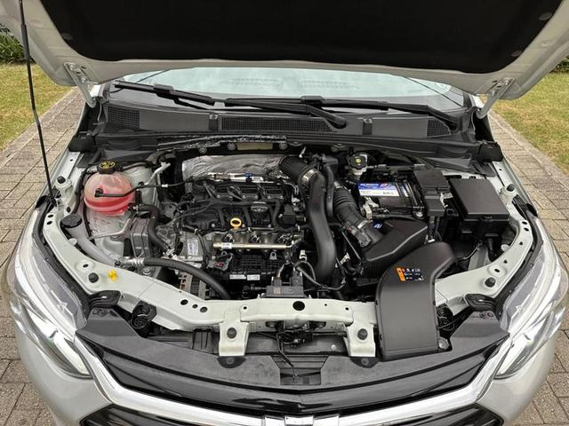 Foto do veículo CHEVROLET ONIX  HATCH PREM. 1.0 12V TB FLEX 5P AUT. 2020 25.322 KM 84.900,00