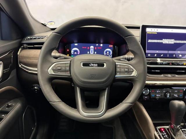 Foto do veículo JEEP COMMANDER  OVERLAND TD380 4X4 TURBO DIESEL 2023 13.426 KM 225.900,00
