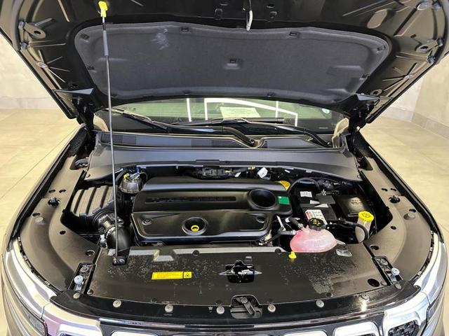 Foto do veículo JEEP COMMANDER  OVERLAND TD380 4X4 TURBO DIESEL 2023 13.426 KM 225.900,00