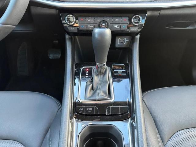 Foto do veículo JEEP COMPASS  LONG TF 2022 24.921 KM 135.900,00