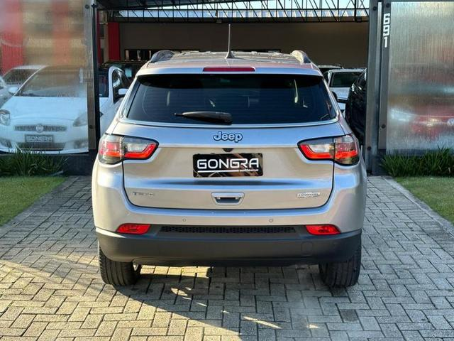 Foto do veículo JEEP COMPASS  LONG TF 2022 24.921 KM 135.900,00