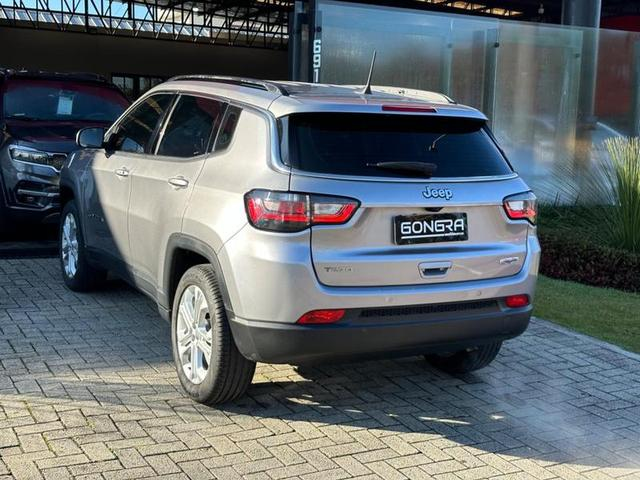 Foto do veículo JEEP COMPASS  LONG TF 2022 24.921 KM 135.900,00