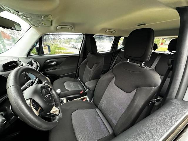 Foto do veículo JEEP RENEGADE  1.8 16V FLEX SPORT 4P MANUAL 2018 61.824 KM 69.900,00