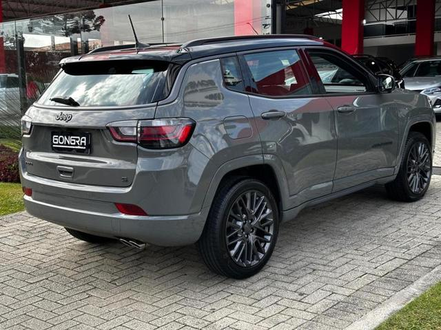 Foto do veículo JEEP COMPASS  SERIE S TF 2023 13.275 KM 186.900,00